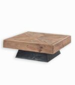 Table basse KAHYT en pin recyclé l’esprit du mobilier authentique.