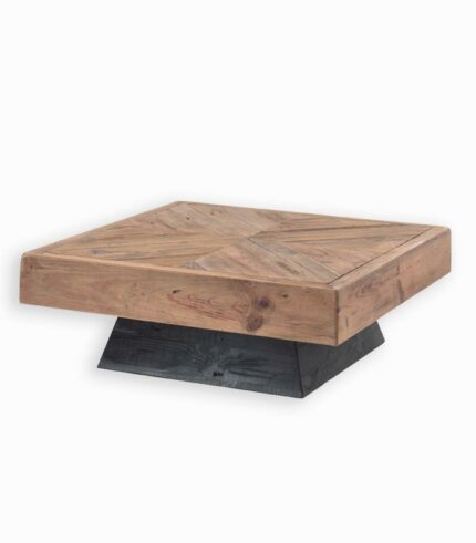 Table basse KAHYT en pin recyclé l’esprit du mobilier authentique.