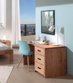 Bureau en bois massif ciré à toute épreuve.