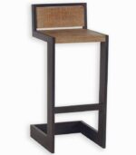 Chaise haute au design industriel