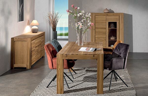 Mobilier en chêne massif au design authentique