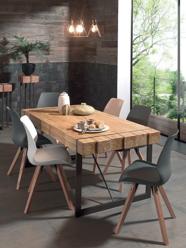 Table design indus en bois et métal