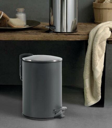 Poubelles de salle de bains