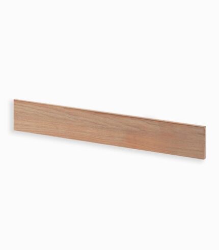 plinthe de côté de cuisine en bois massif