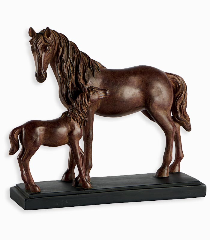 Statue jument et poulain Statue jument et poulain