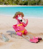 Flamant rose en maillot de bain jaune